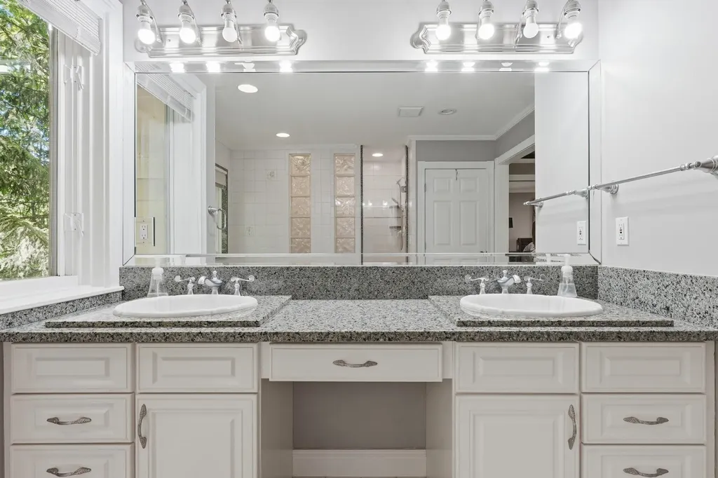 10481 S Monaco Way Elmwood Charter Township MI 49684