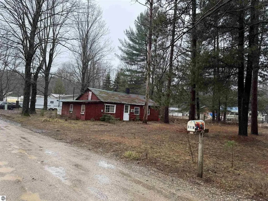 3105 N 3 1/4 Road Springville Township MI 49668