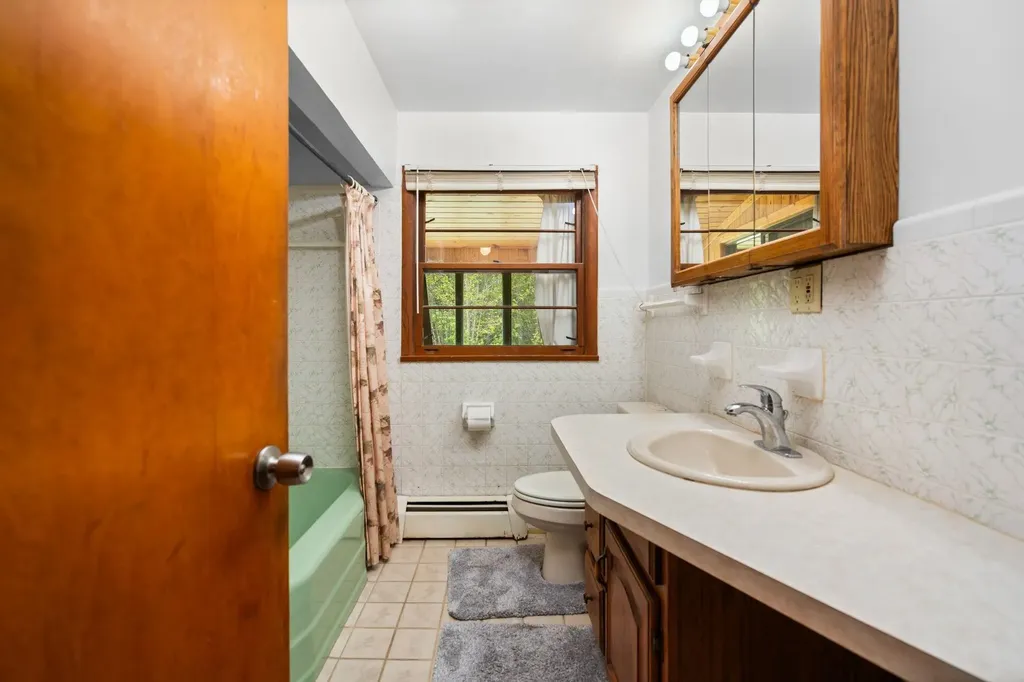 2631 Sparling Road Paradise Township MI 49649