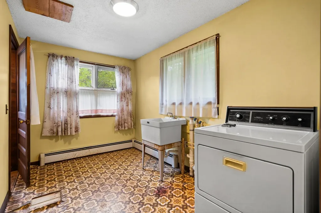 2631 Sparling Road Paradise Township MI 49649