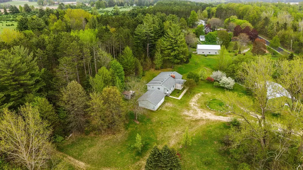 2631 Sparling Road Paradise Township MI 49649