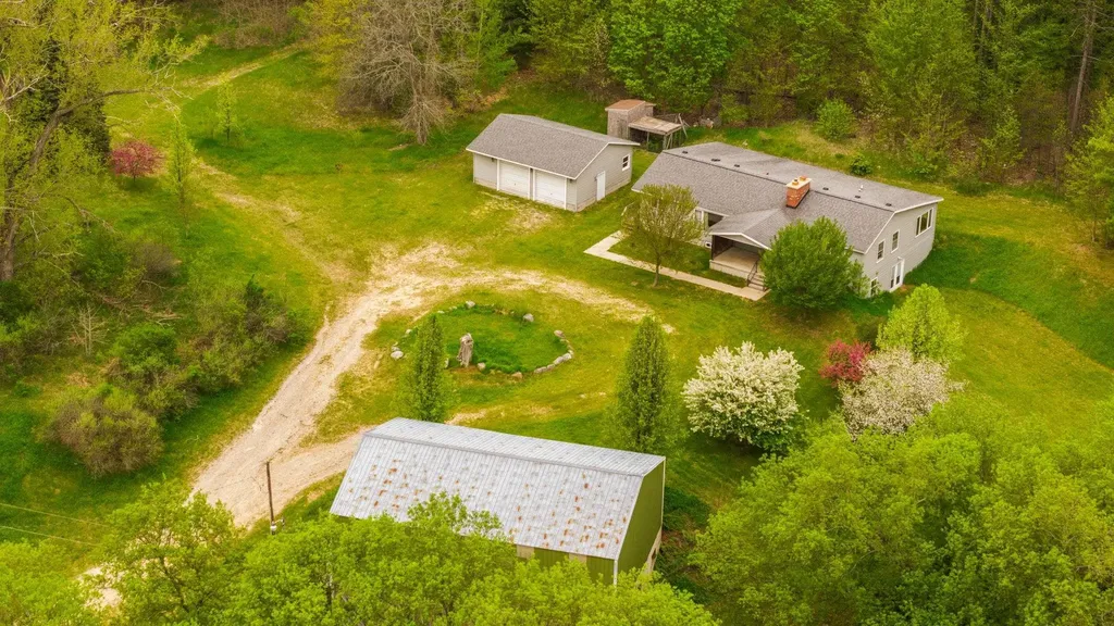 2631 Sparling Road Paradise Township MI 49649