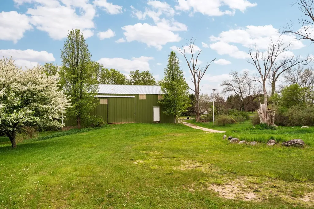 2631 Sparling Road Paradise Township MI 49649