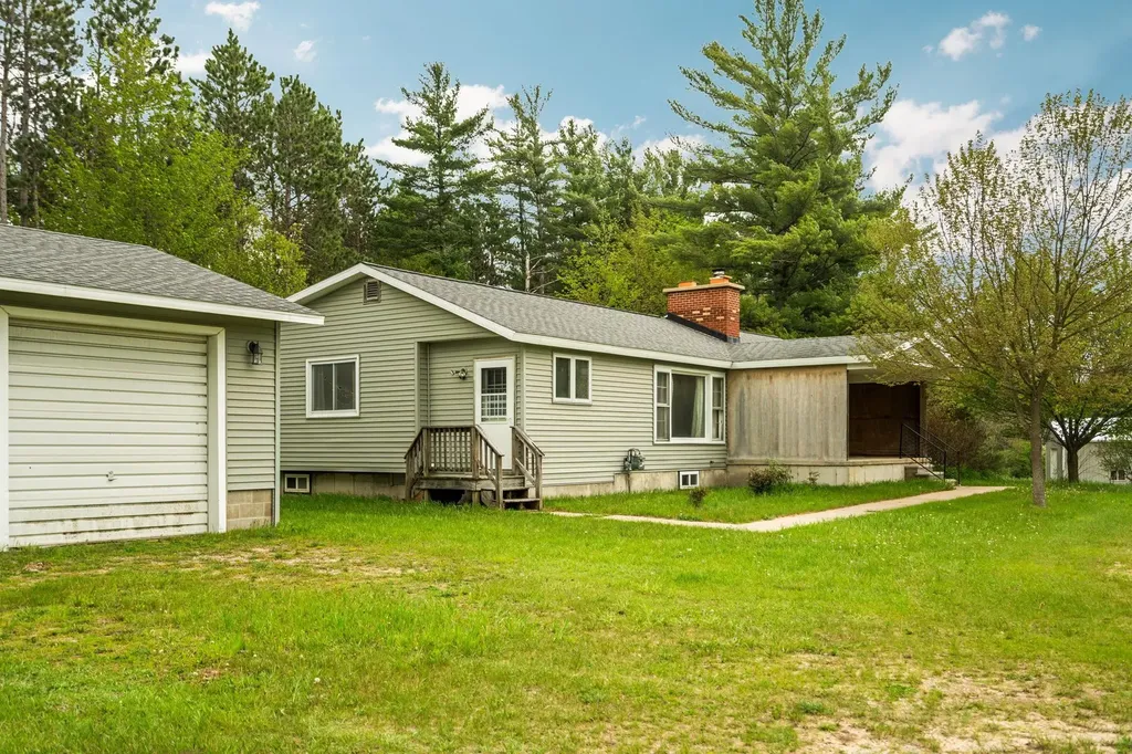 2631 Sparling Road Paradise Township MI 49649