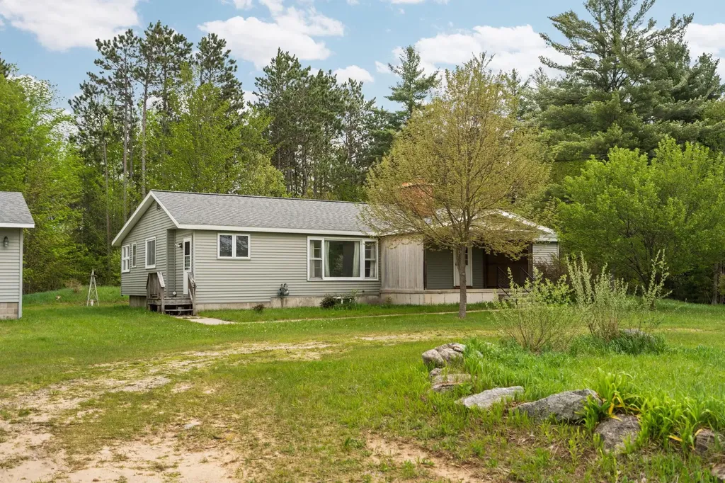 2631 Sparling Road Paradise Township MI 49649