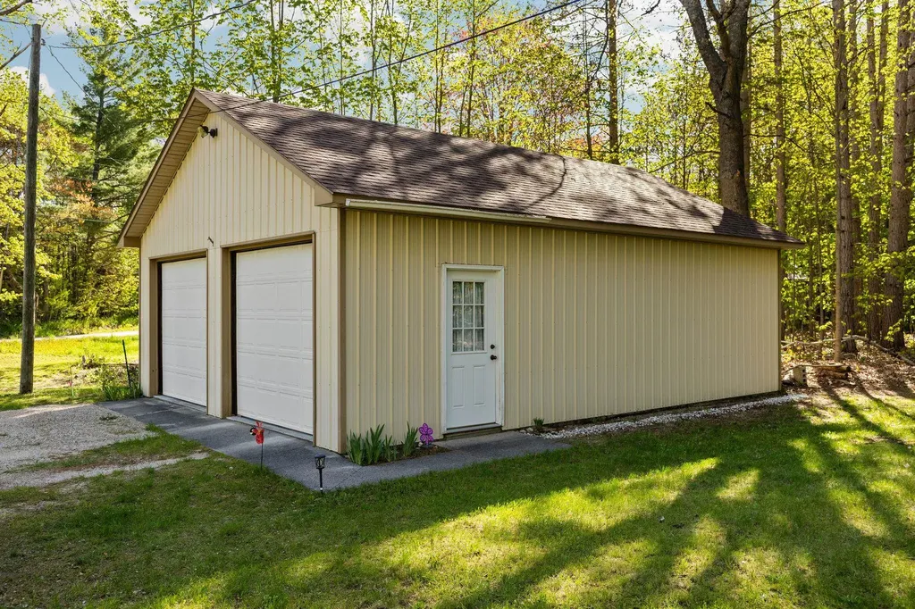 10908 Vans Lane Fife Lake Township MI 49633