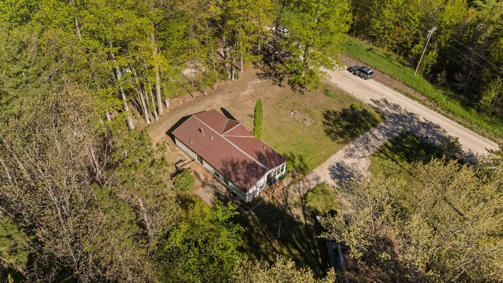 10908 Vans Lane Fife Lake Township MI 49633