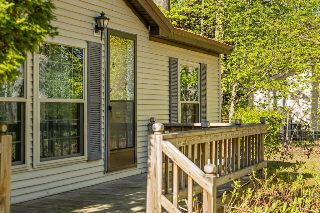 10908 Vans Lane Fife Lake Township MI 49633