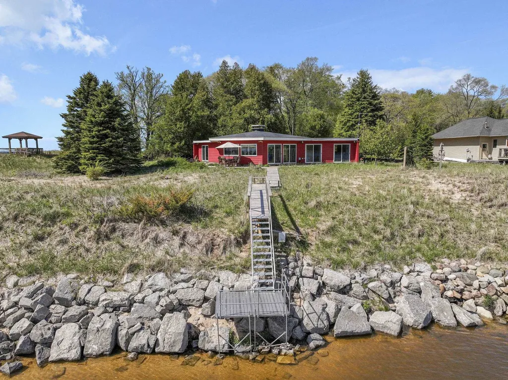 16560 Starke Road Arcadia Township MI 49613