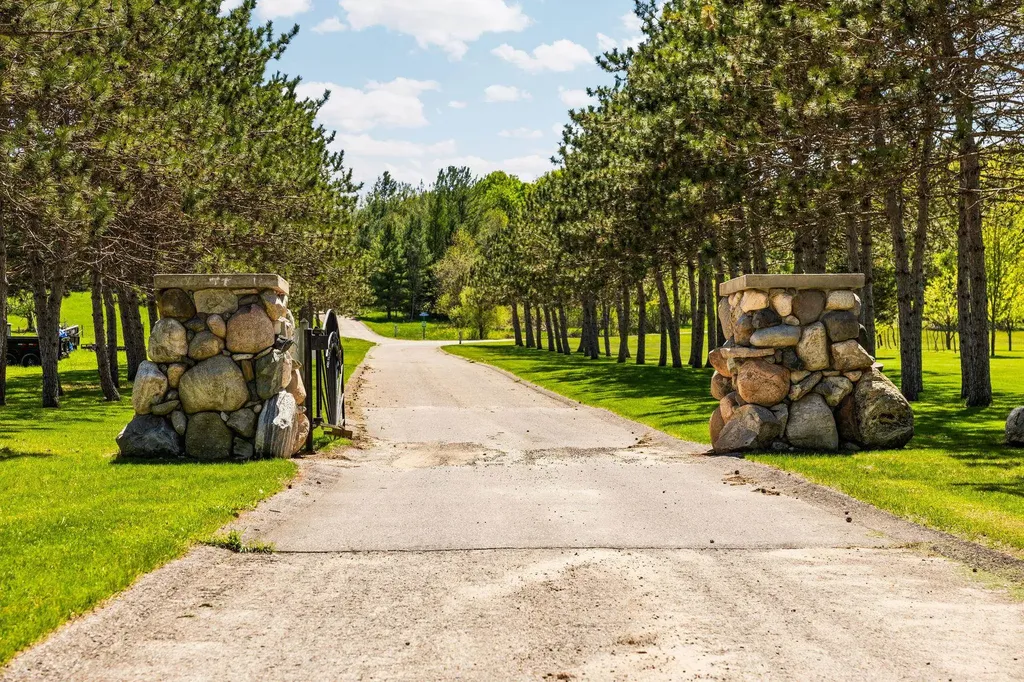 4478 Horseshoe Path Kearney Township MI 49615