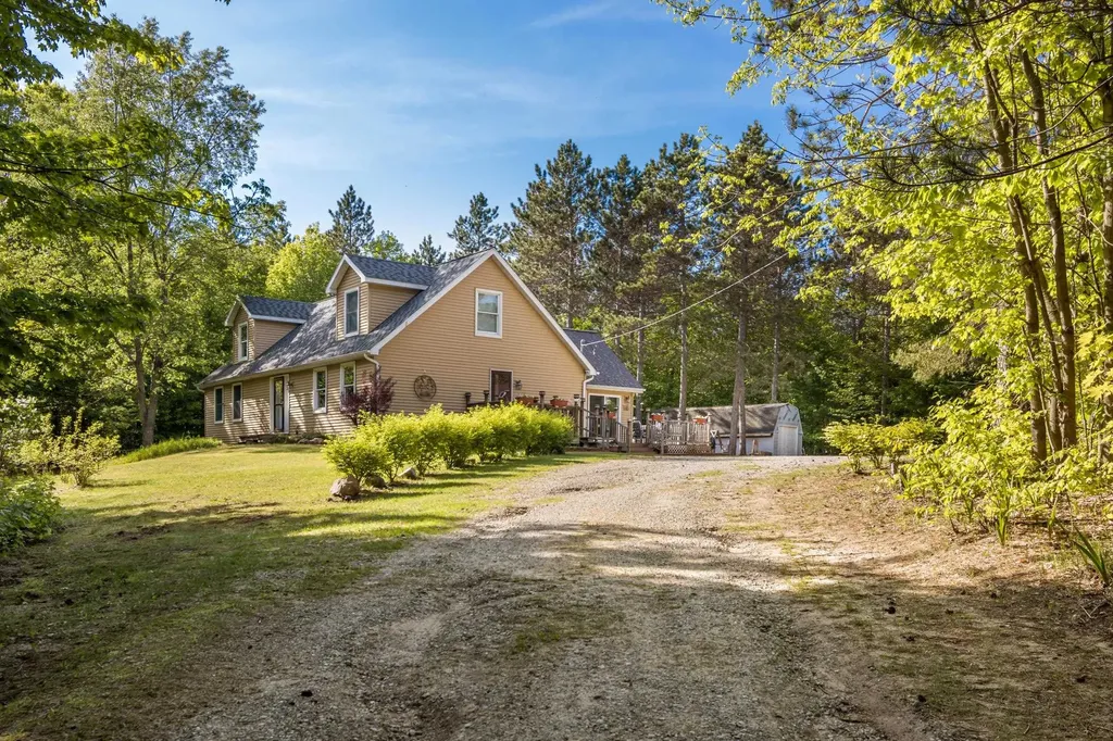 7488 Traverse Road Colfax Township MI 49683