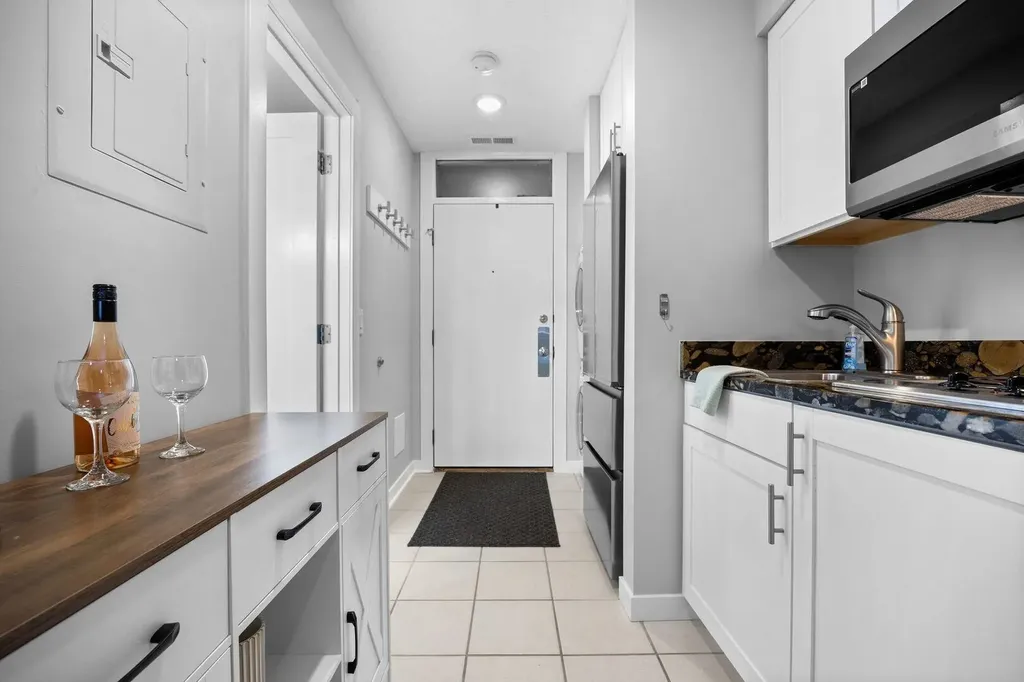 5663 Creeks Crossing Acme Township MI 49690