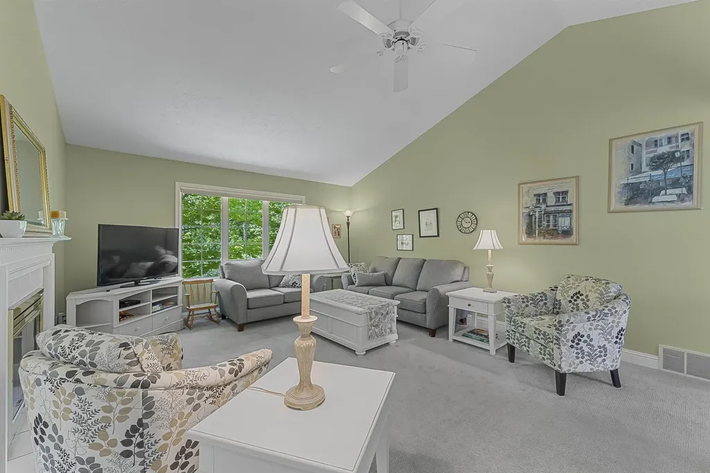 12040 S Elk Run Elmwood Charter Township MI 49684