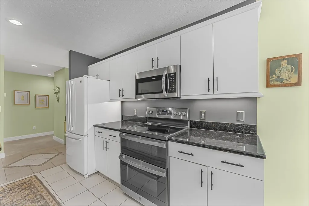 12040 S Elk Run Elmwood Charter Township MI 49684