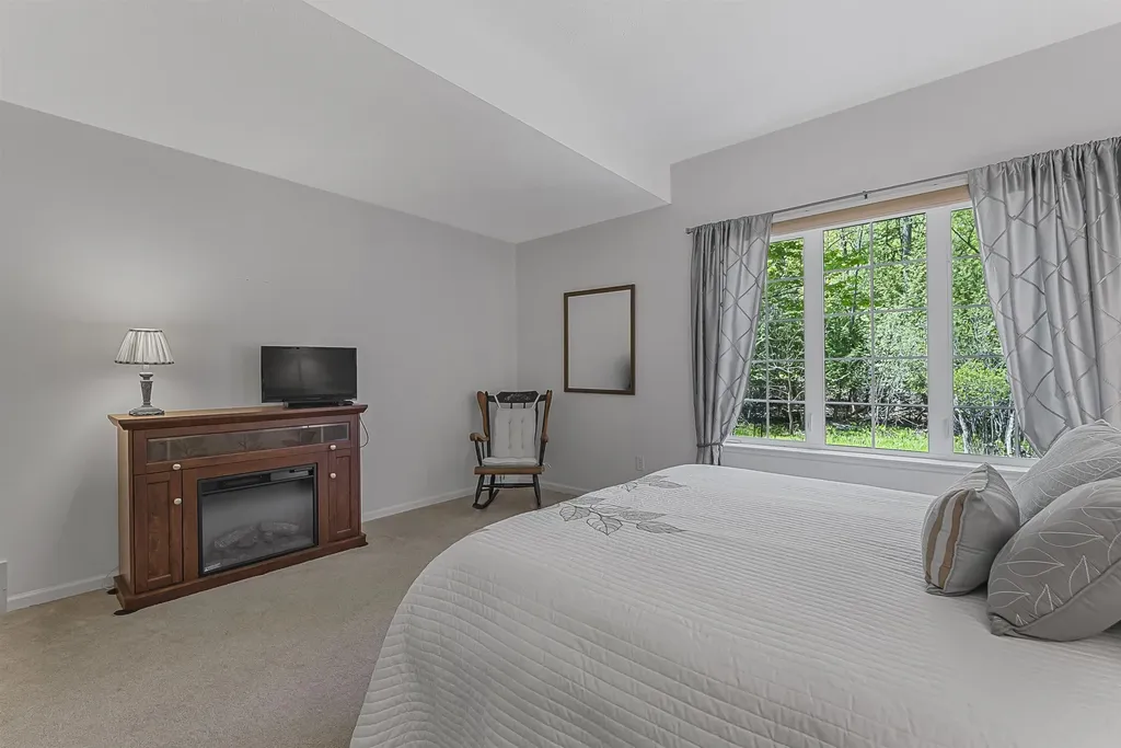12040 S Elk Run Elmwood Charter Township MI 49684