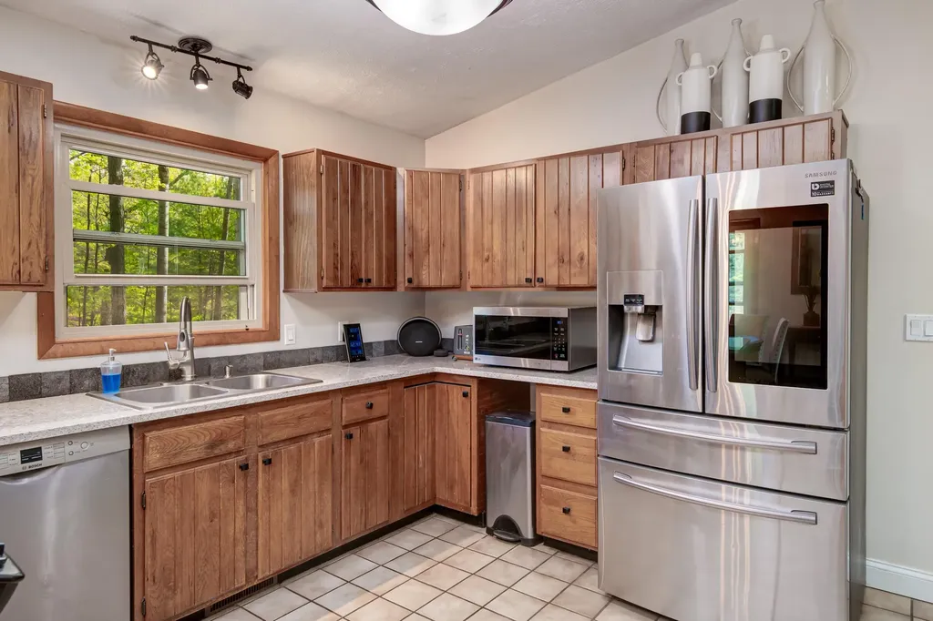 4418 Hampshire Drive Acme Township MI 49690