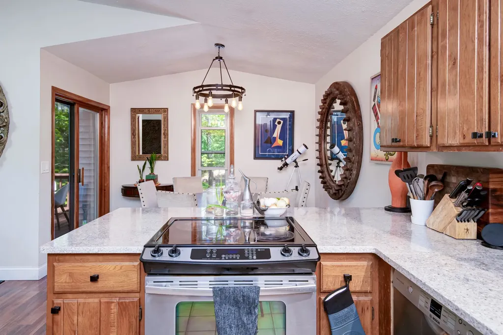 4418 Hampshire Drive Acme Township MI 49690