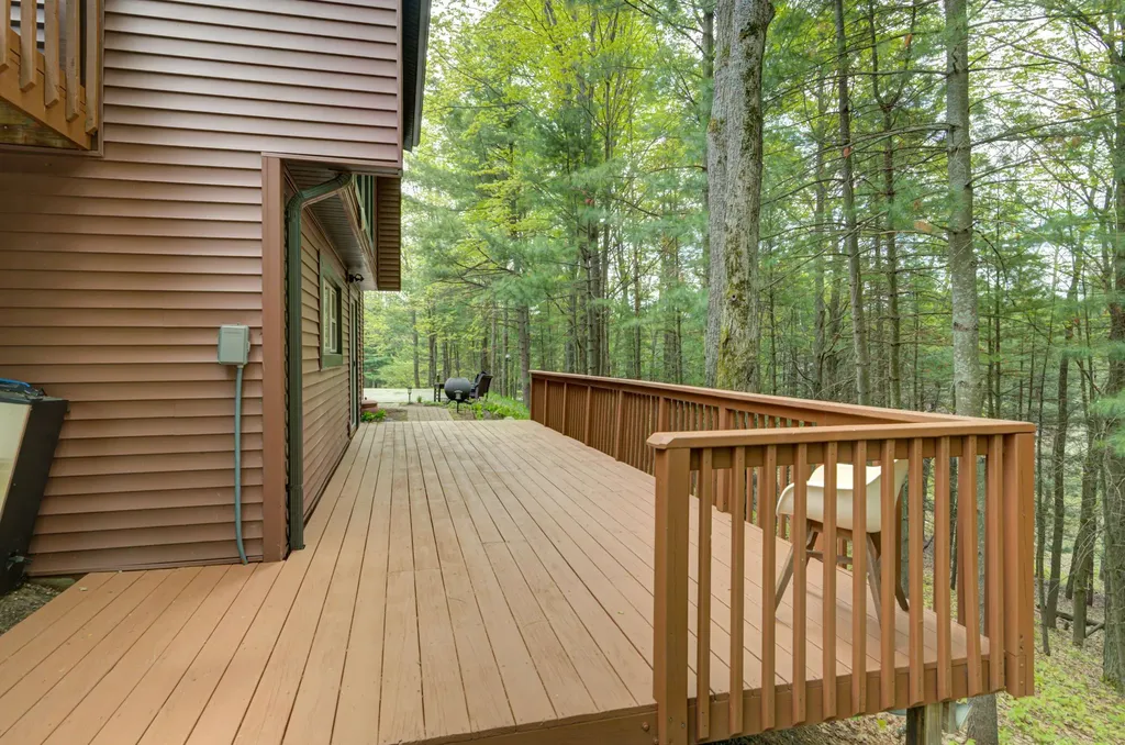 4418 Hampshire Drive Acme Township MI 49690