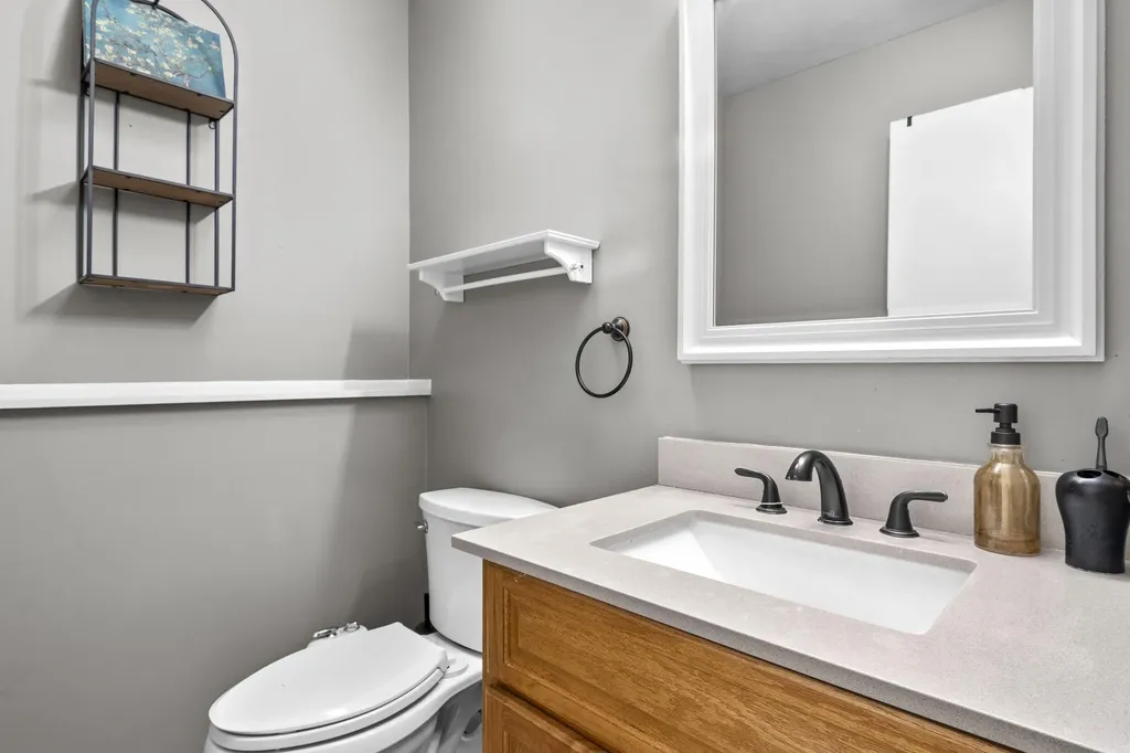 7923 S Shoreside Elmwood Charter Township MI 49684