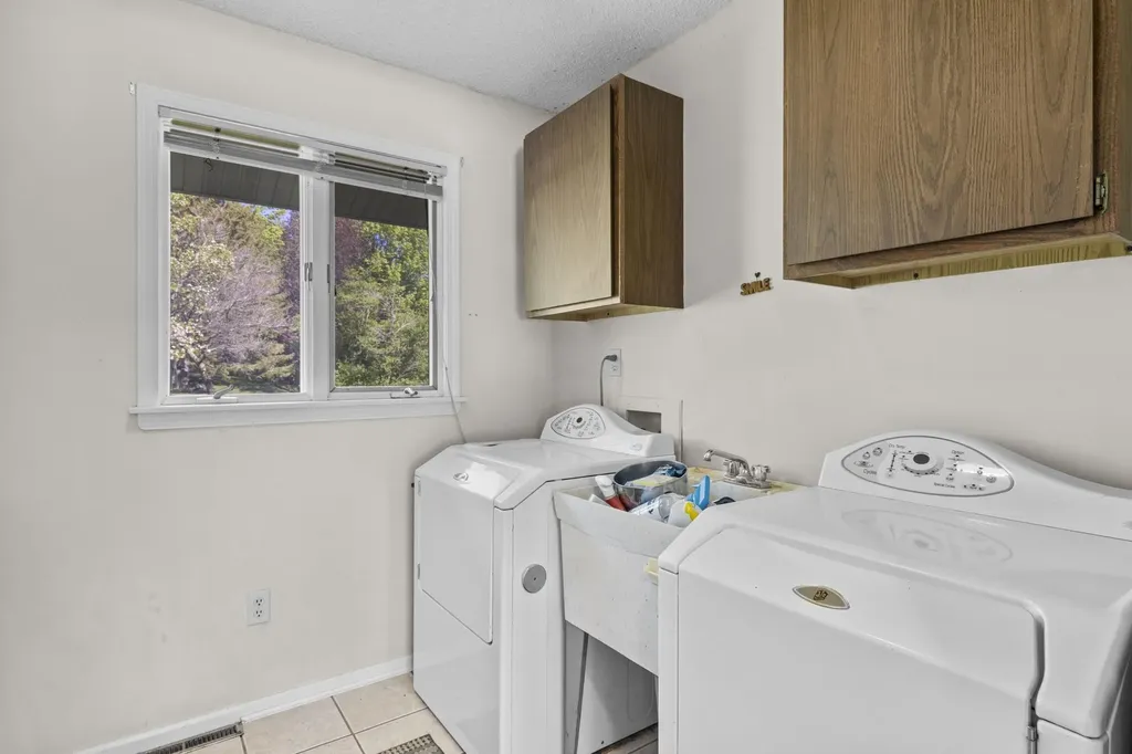 7923 S Shoreside Elmwood Charter Township MI 49684