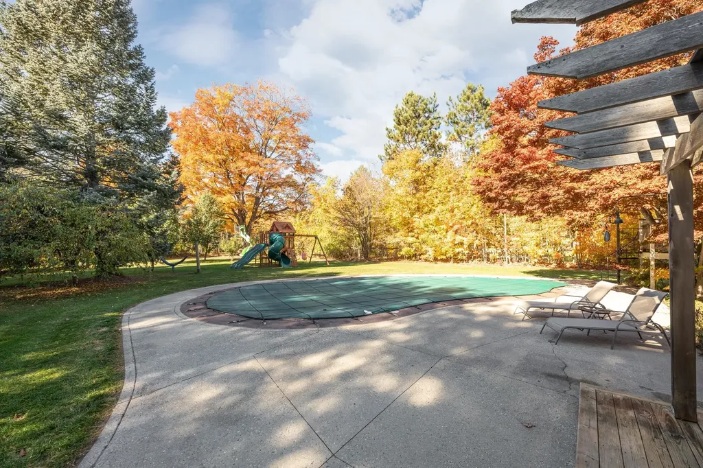 7923 S Shoreside Elmwood Charter Township MI 49684