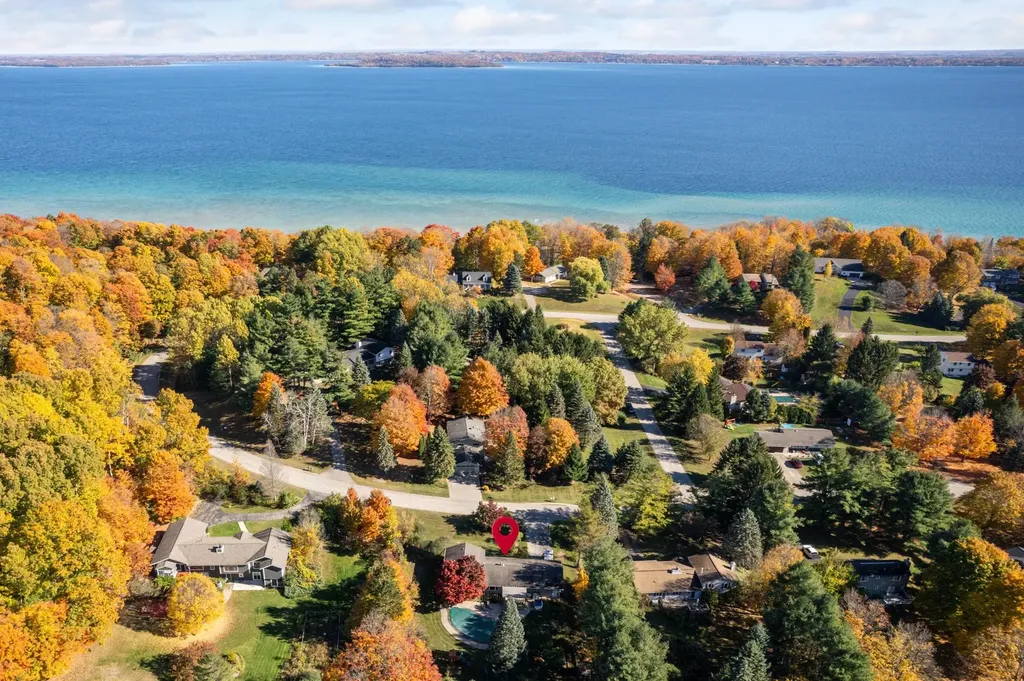 7923 S Shoreside Elmwood Charter Township MI 49684