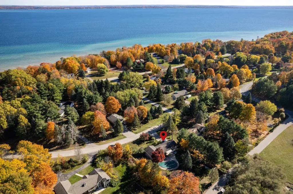 7923 S Shoreside Elmwood Charter Township MI 49684