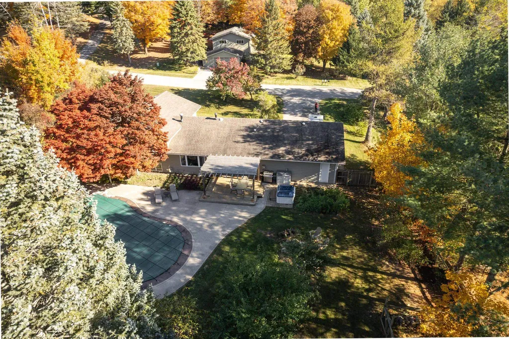 7923 S Shoreside Elmwood Charter Township MI 49684