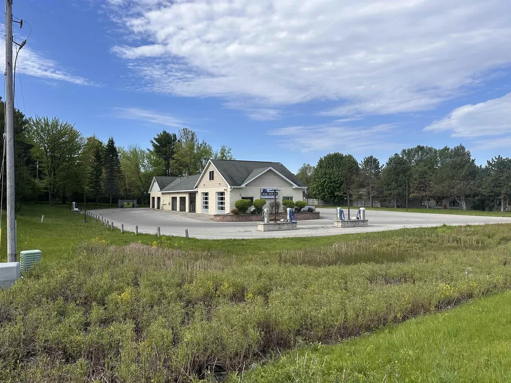 4220 E M 72 Acme Township MI 49690