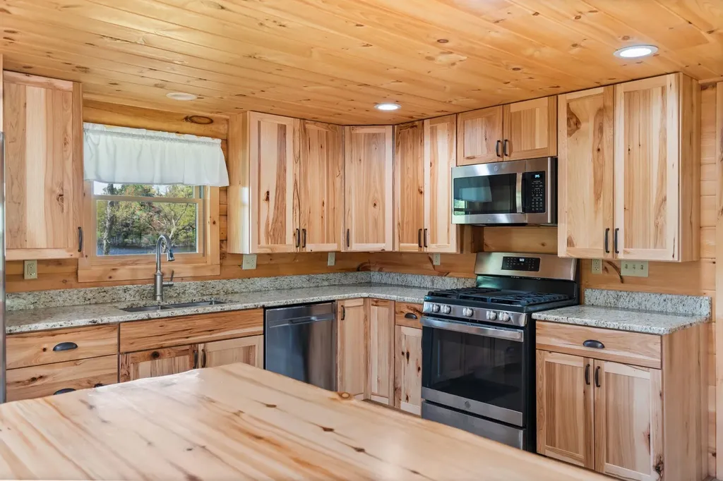 103 Arbutus Drive Clam Lake Township MI 49601