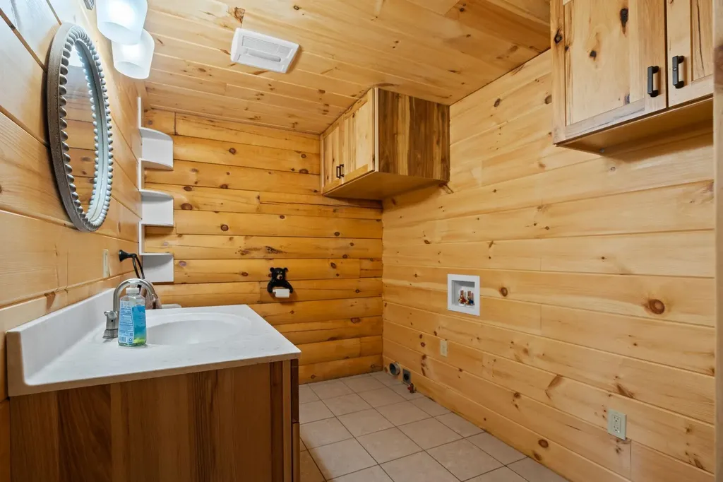 103 Arbutus Drive Clam Lake Township MI 49601