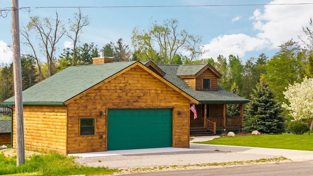 103 Arbutus Drive Clam Lake Township MI 49601