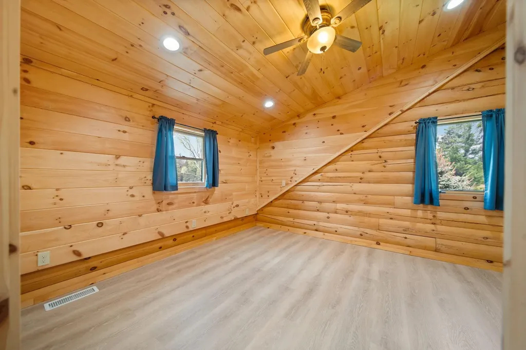 103 Arbutus Drive Clam Lake Township MI 49601