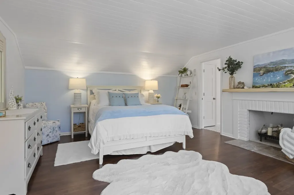 9191 E Tottenham Drive Traverse City City MI 49685
