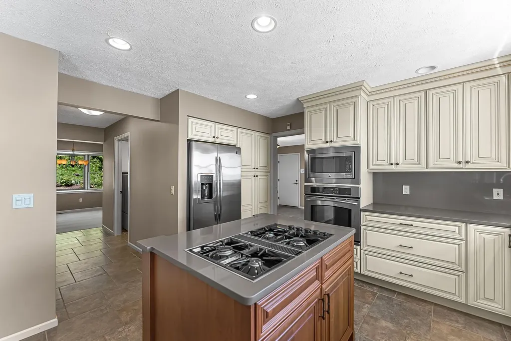 17744 Smokey Hollow Road Peninsula Township MI 49686