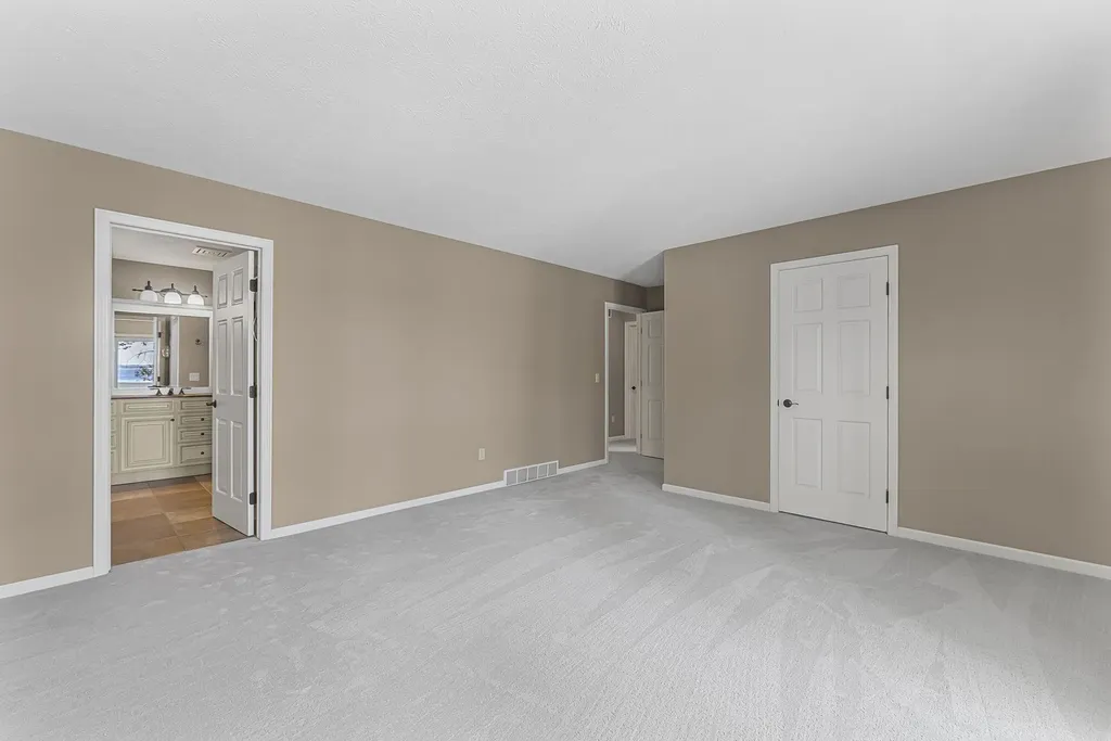 17744 Smokey Hollow Road Peninsula Township MI 49686