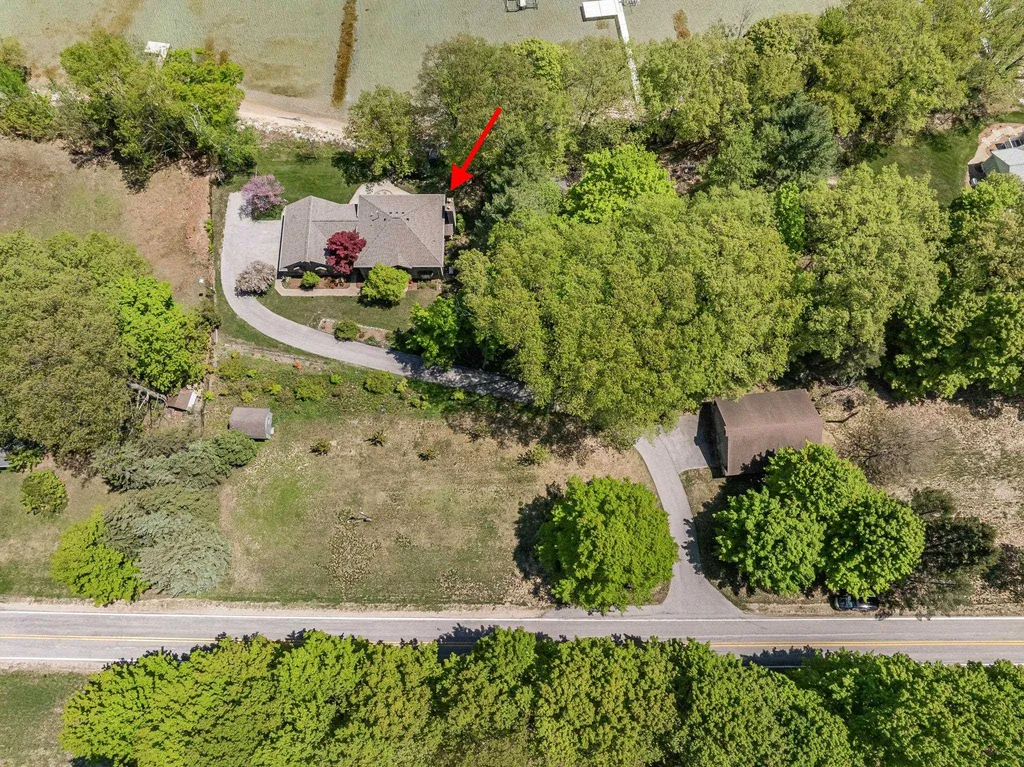 17744 Smokey Hollow Road Peninsula Township MI 49686