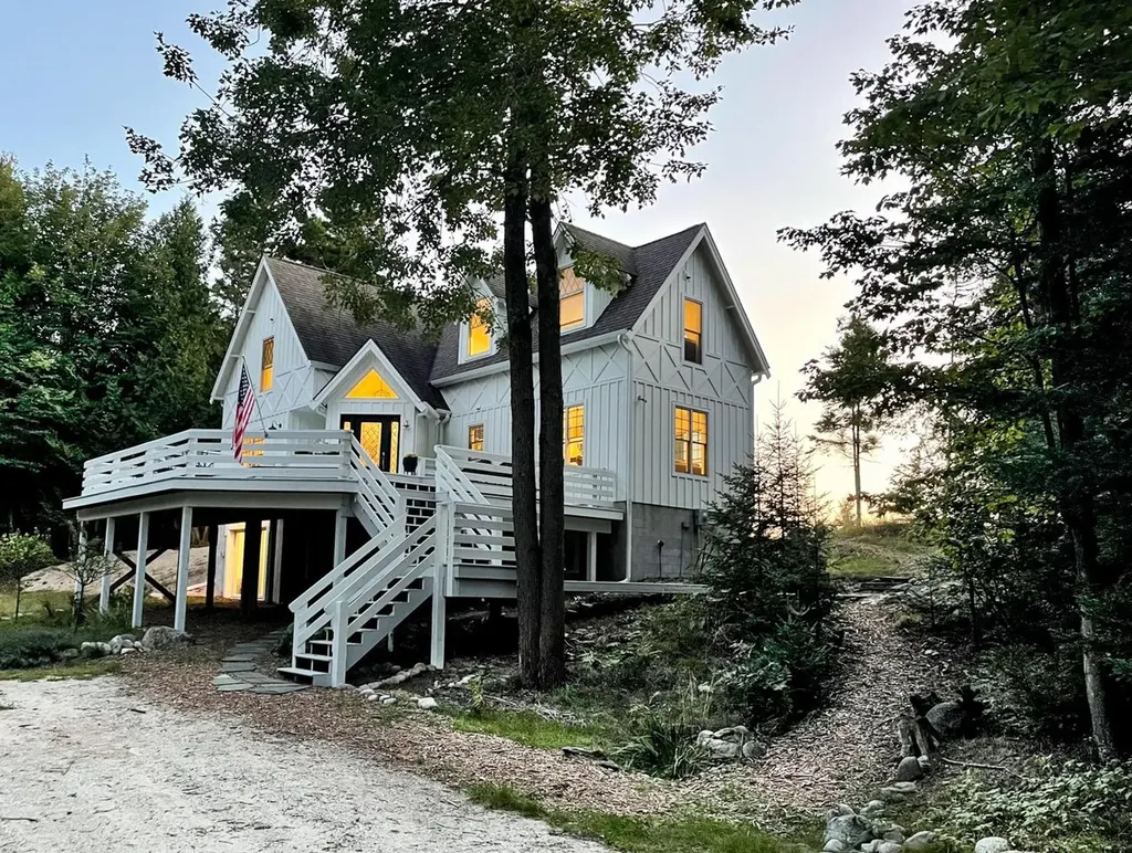 33171 Mrs Reddings Trail Peaine Township MI 49782