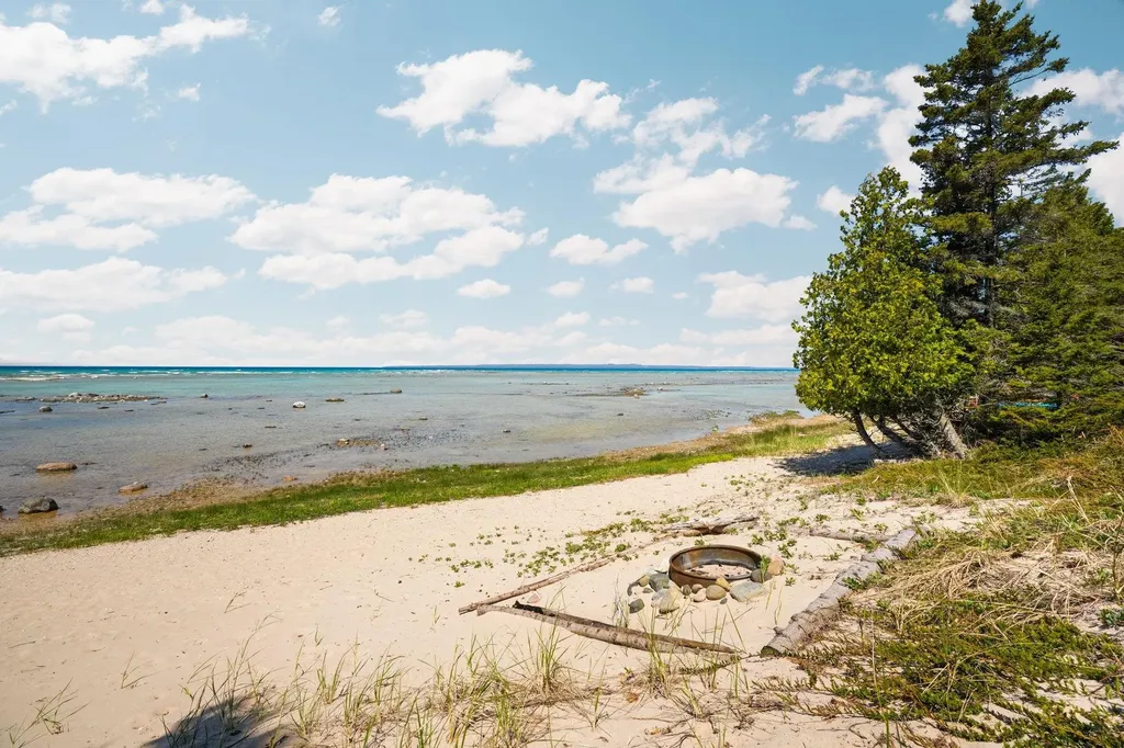 33171 Mrs Reddings Trail Peaine Township MI 49782