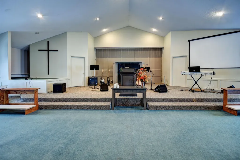 4050 Barnes Road Garfield Charter Township MI 49684