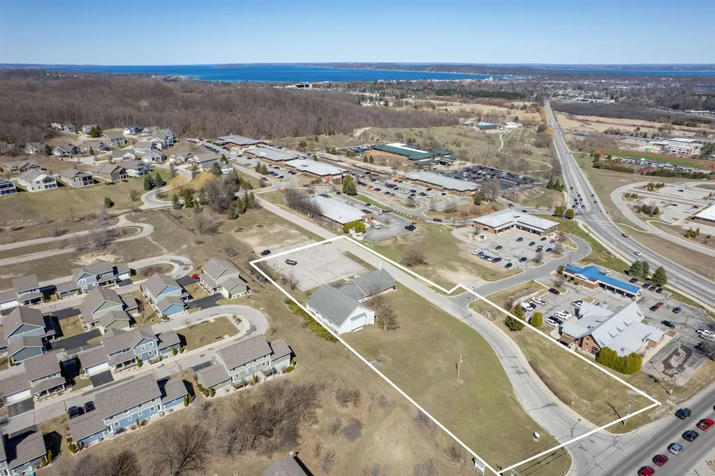 4050 Barnes Road Garfield Charter Township MI 49684