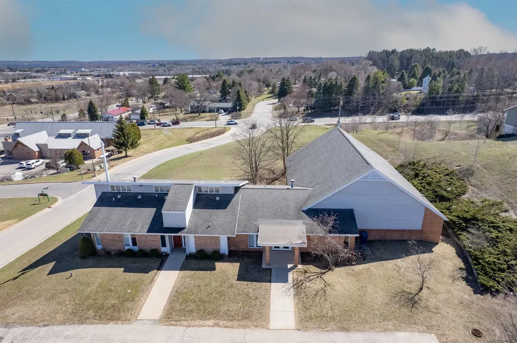4050 Barnes Road Garfield Charter Township MI 49684