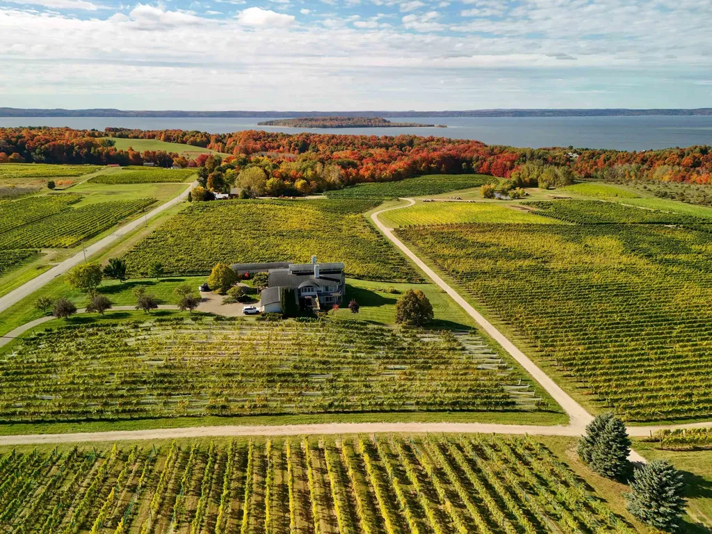 2721 Nelson Road Peninsula Township MI 49686
