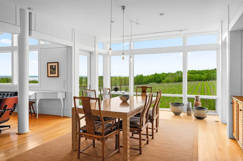 2721 Nelson Road Peninsula Township MI 49686