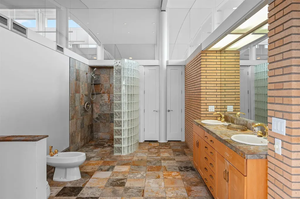 2721 Nelson Road Peninsula Township MI 49686
