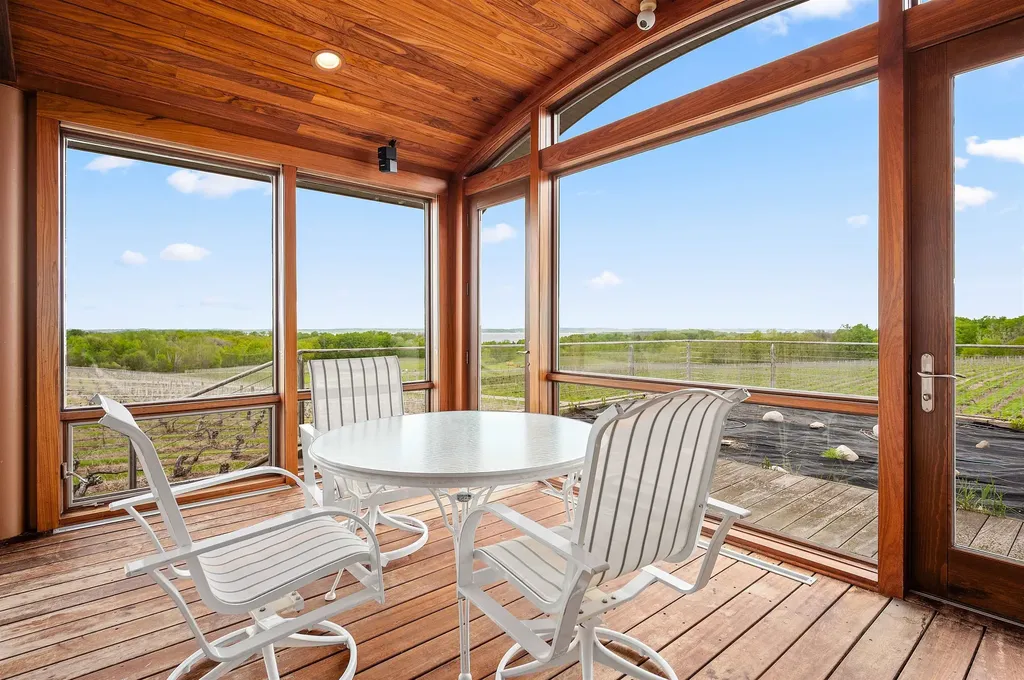 2721 Nelson Road Peninsula Township MI 49686