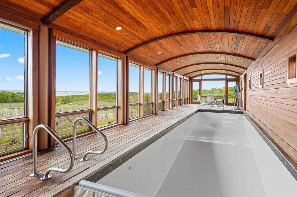 2721 Nelson Road Peninsula Township MI 49686