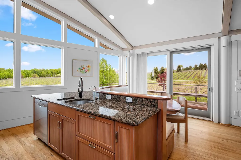 2721 Nelson Road Peninsula Township MI 49686