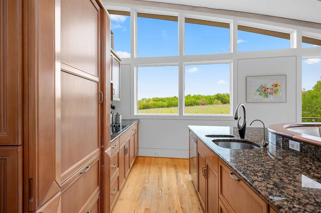 2721 Nelson Road Peninsula Township MI 49686