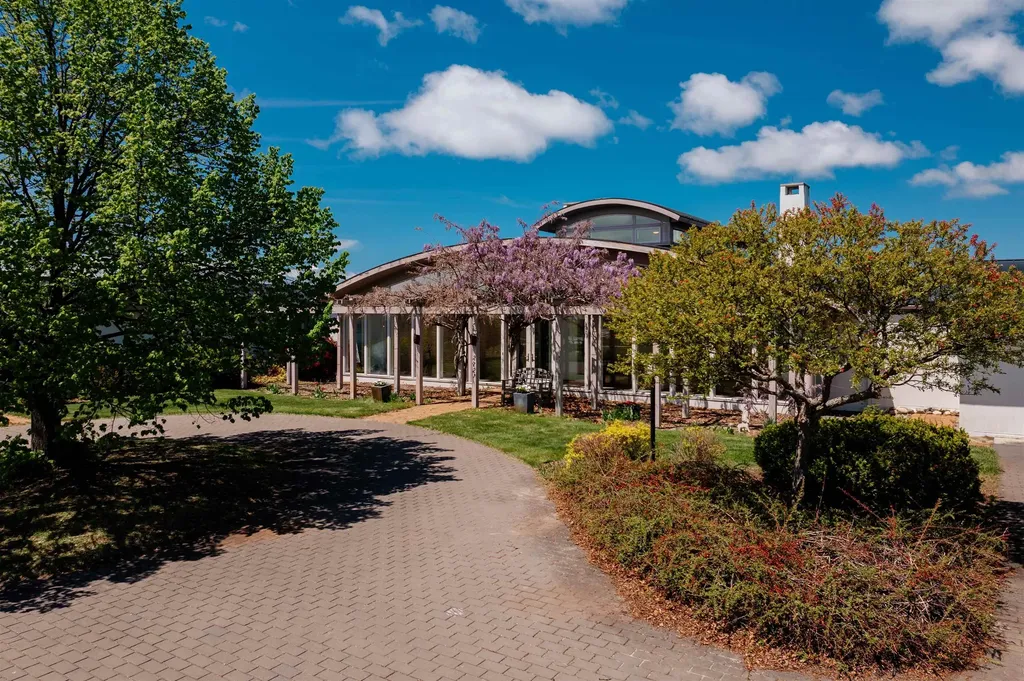 2721 Nelson Road Peninsula Township MI 49686